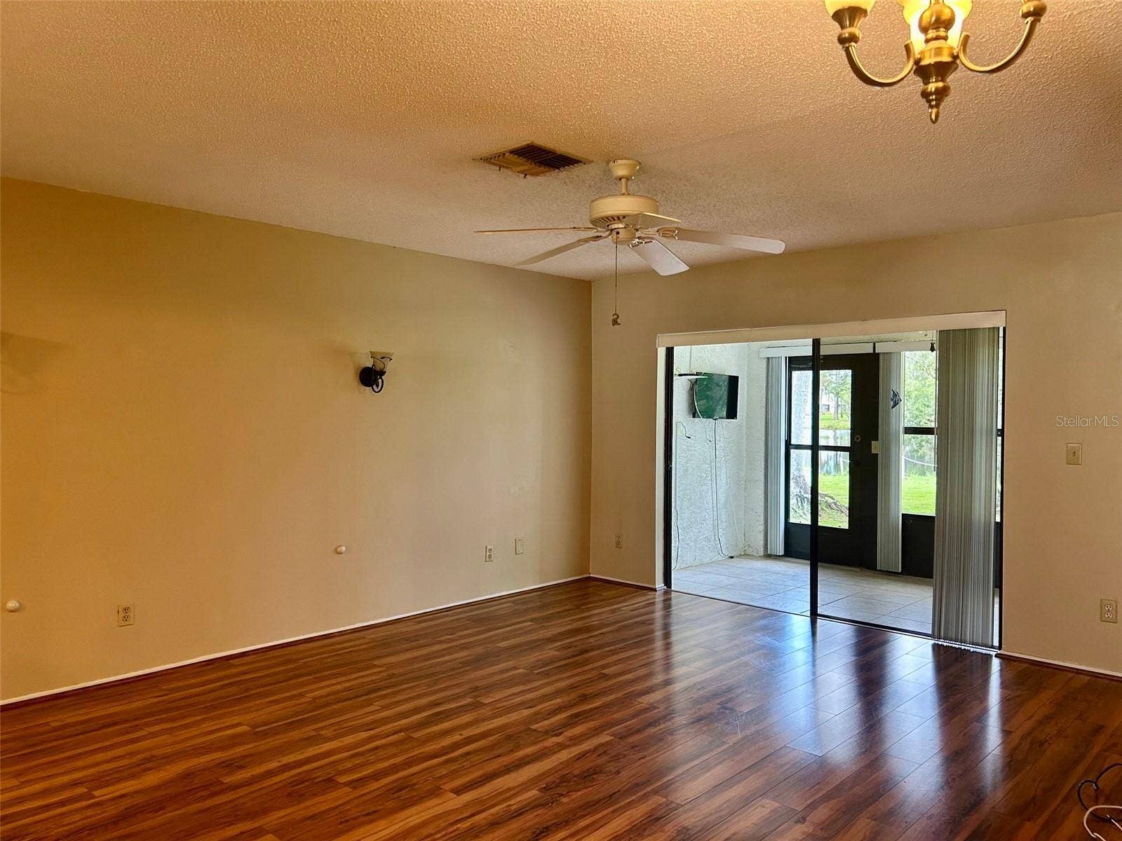 2529 OAKLEAF LANE, #30C, Clearwater, FL 33763 Great Room With Lake Views