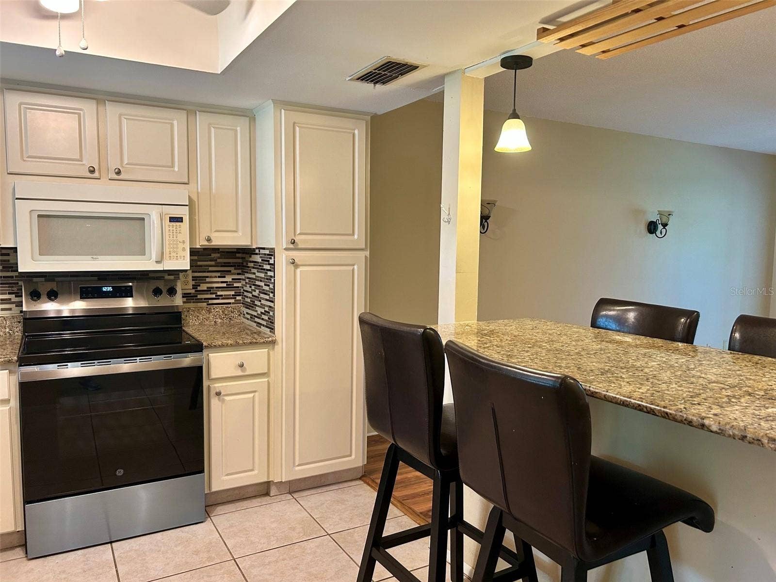 2529 OAKLEAF LANE, #30C, Clearwater, FL 33763 Kitchen With New Stove