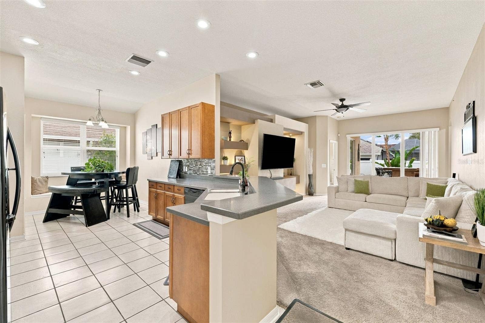 35136 DEERFIELD OAKS DRIVE, Zephyrhills, FL 33541 35136 DEERFIELD OAKS DRIVE, Zephyrhills, FL 33541
