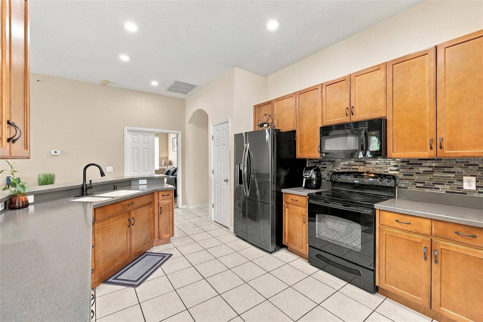 35136 DEERFIELD OAKS DRIVE, Zephyrhills, FL 33541 35136 DEERFIELD OAKS DRIVE, Zephyrhills, FL 33541