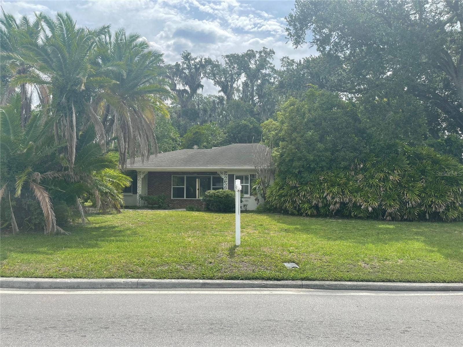 225 LAKE HOLLINGSWORTH DRIVE, Lakeland, FL 33803 225 LAKE HOLLINGSWORTH DRIVE, Lakeland, FL 33803