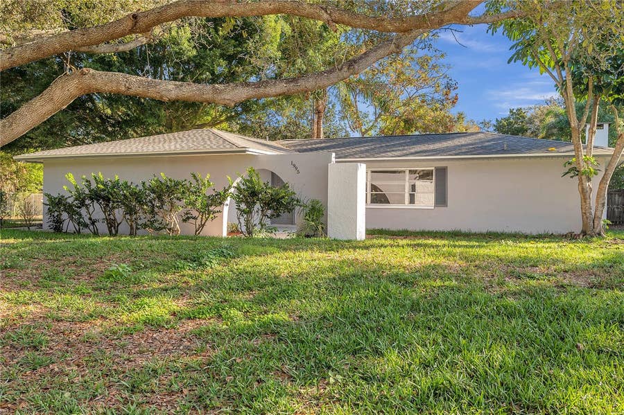 Property photo for 1995 MEADOW DRIVE, Clearwater, FL