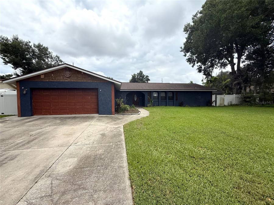 Property photo for 1806 N WATERMAN DRIVE, Valrico, FL