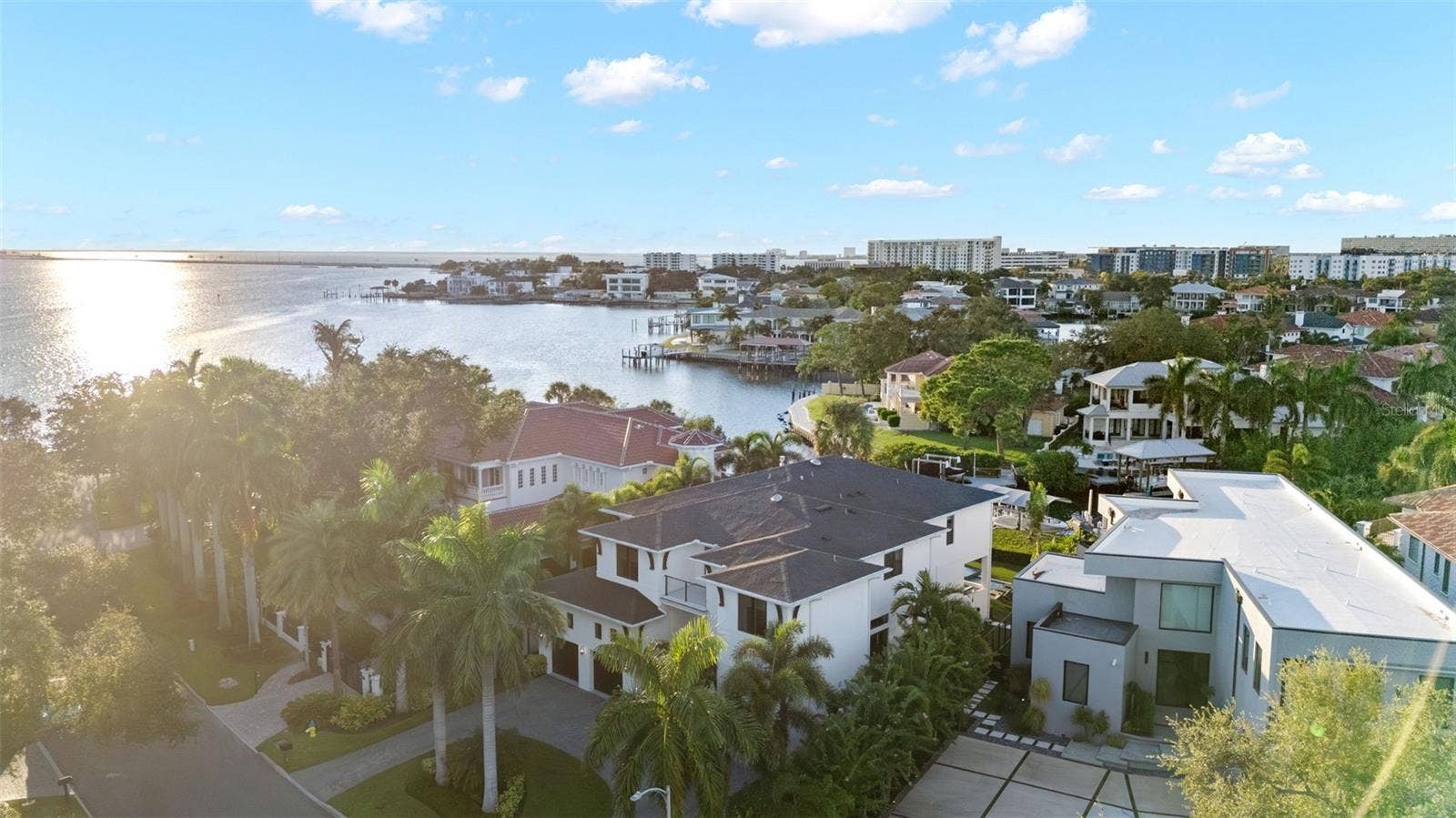 5215 W NEPTUNE WAY, Tampa, FL 33609