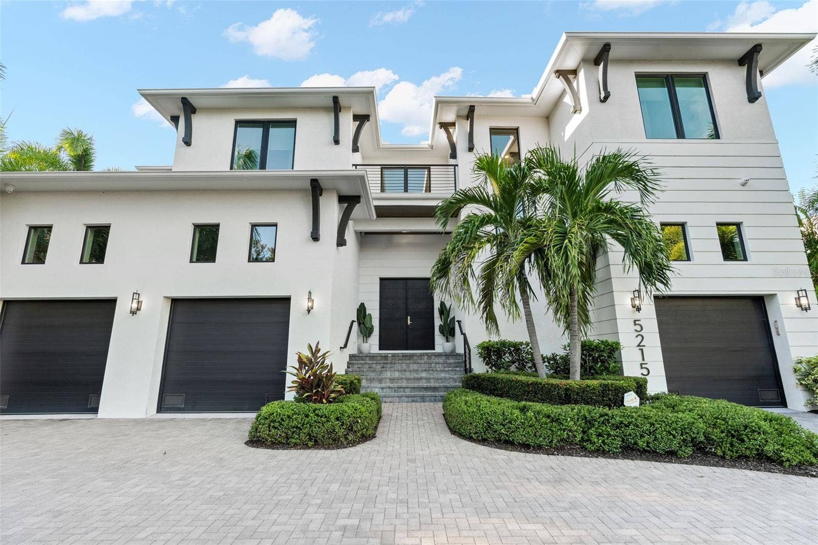 5215 W NEPTUNE WAY, Tampa, FL 33609