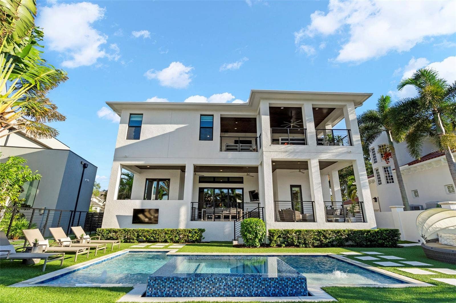 5215 W NEPTUNE WAY, Tampa, FL 33609