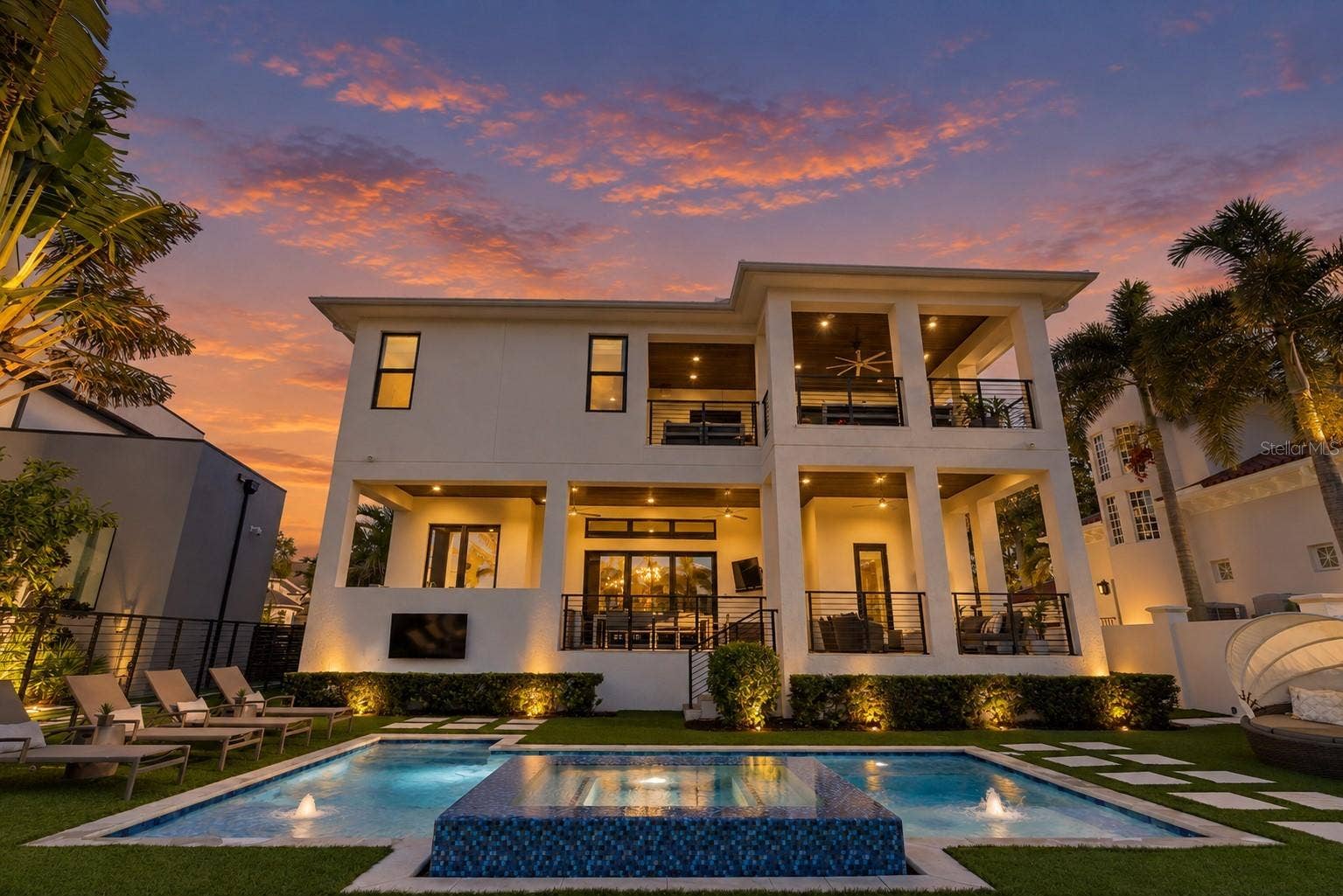 5215 W NEPTUNE WAY, Tampa, FL 33609