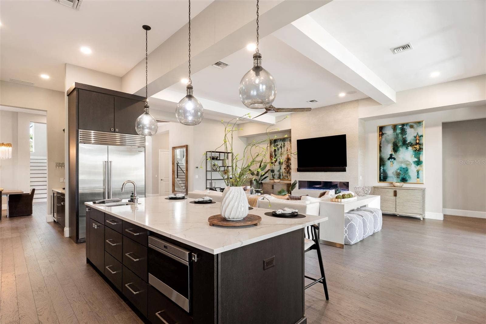 5215 W NEPTUNE WAY, Tampa, FL 33609