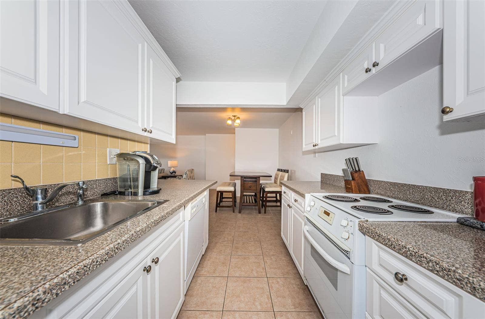 10355 PARADISE BOULEVARD, #711, Treasure Island, FL 33706 10355 PARADISE BOULEVARD, #711, Treasure Island, FL 33706