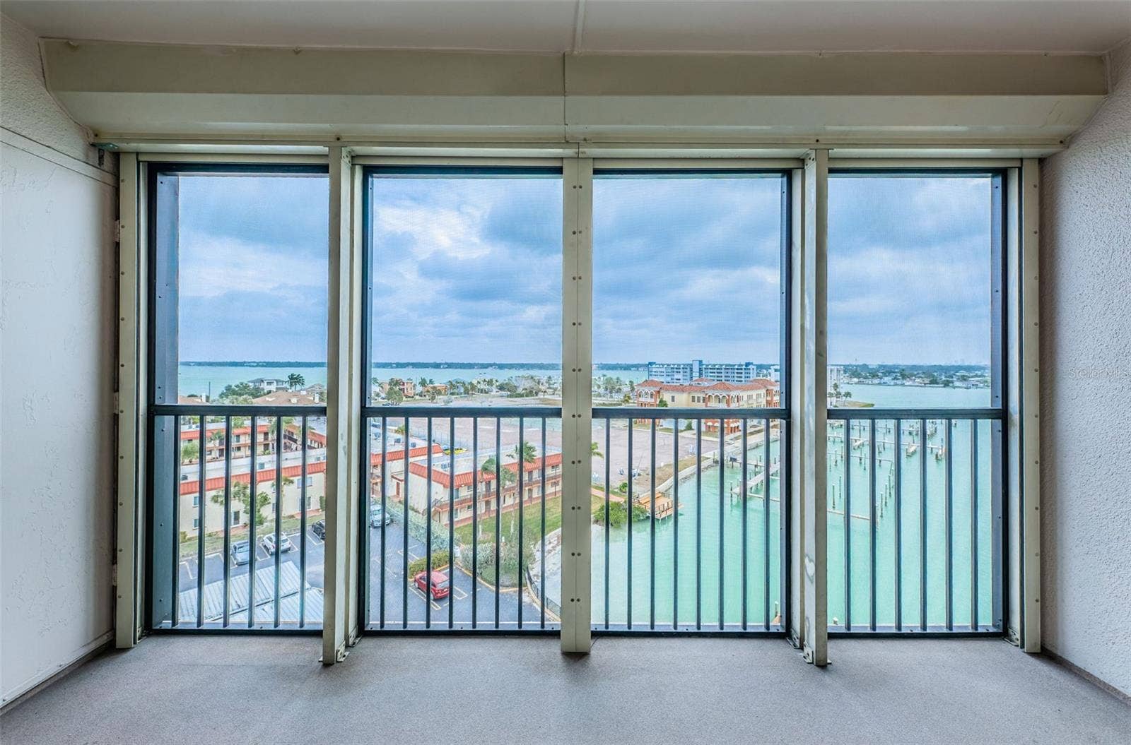 10355 PARADISE BOULEVARD, #711, Treasure Island, FL 33706 10355 PARADISE BOULEVARD, #711, Treasure Island, FL 33706