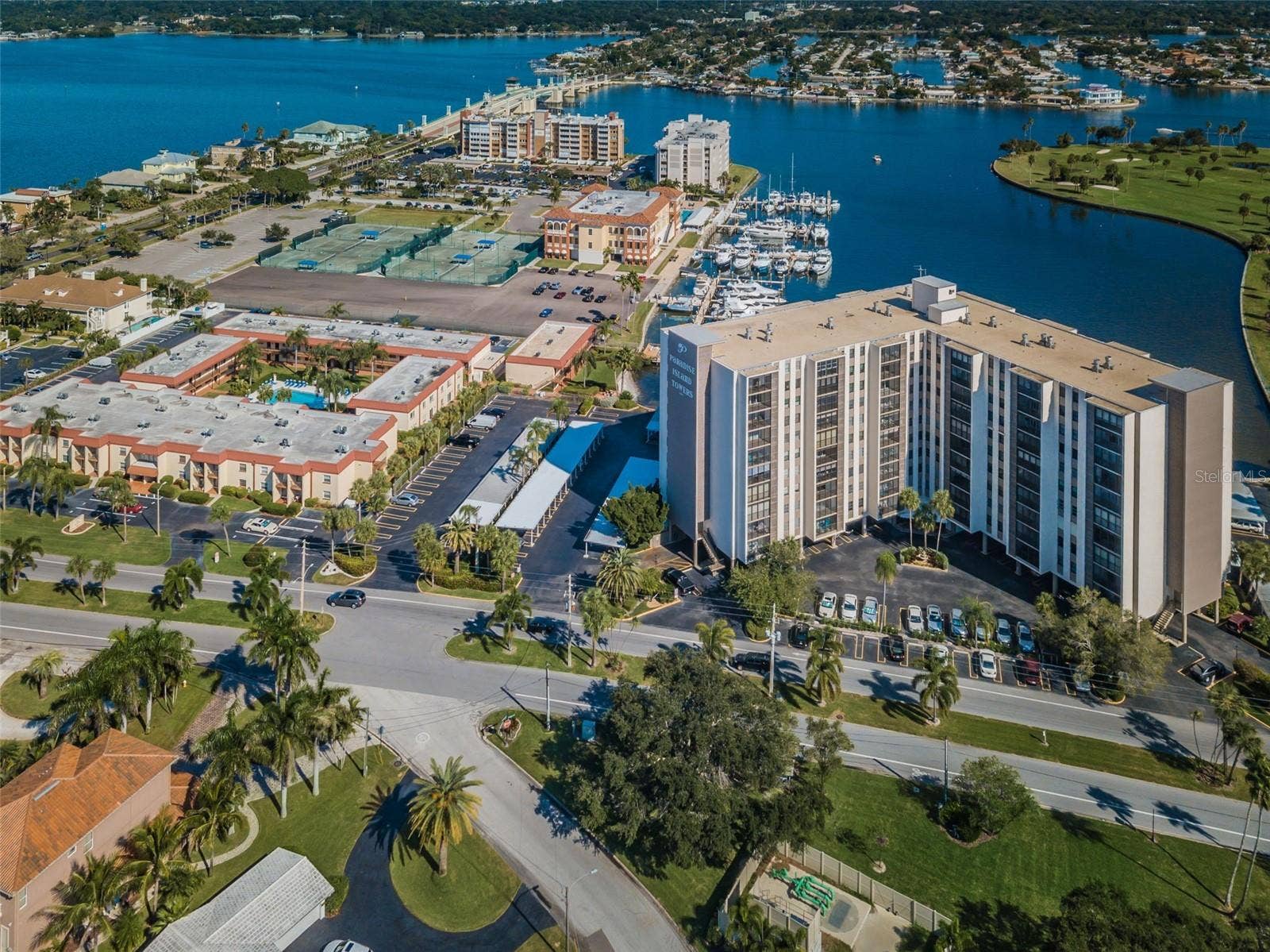10355 PARADISE BOULEVARD, #711, Treasure Island, FL 33706 10355 PARADISE BOULEVARD, #711, Treasure Island, FL 33706