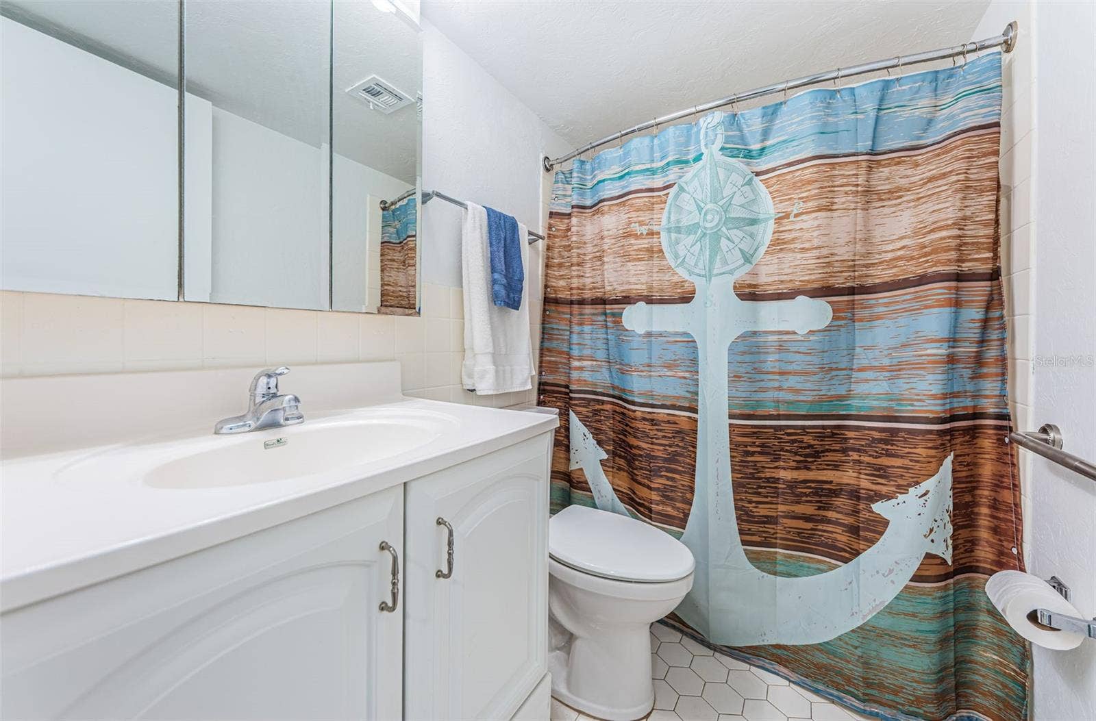 10355 PARADISE BOULEVARD, #711, Treasure Island, FL 33706 10355 PARADISE BOULEVARD, #711, Treasure Island, FL 33706