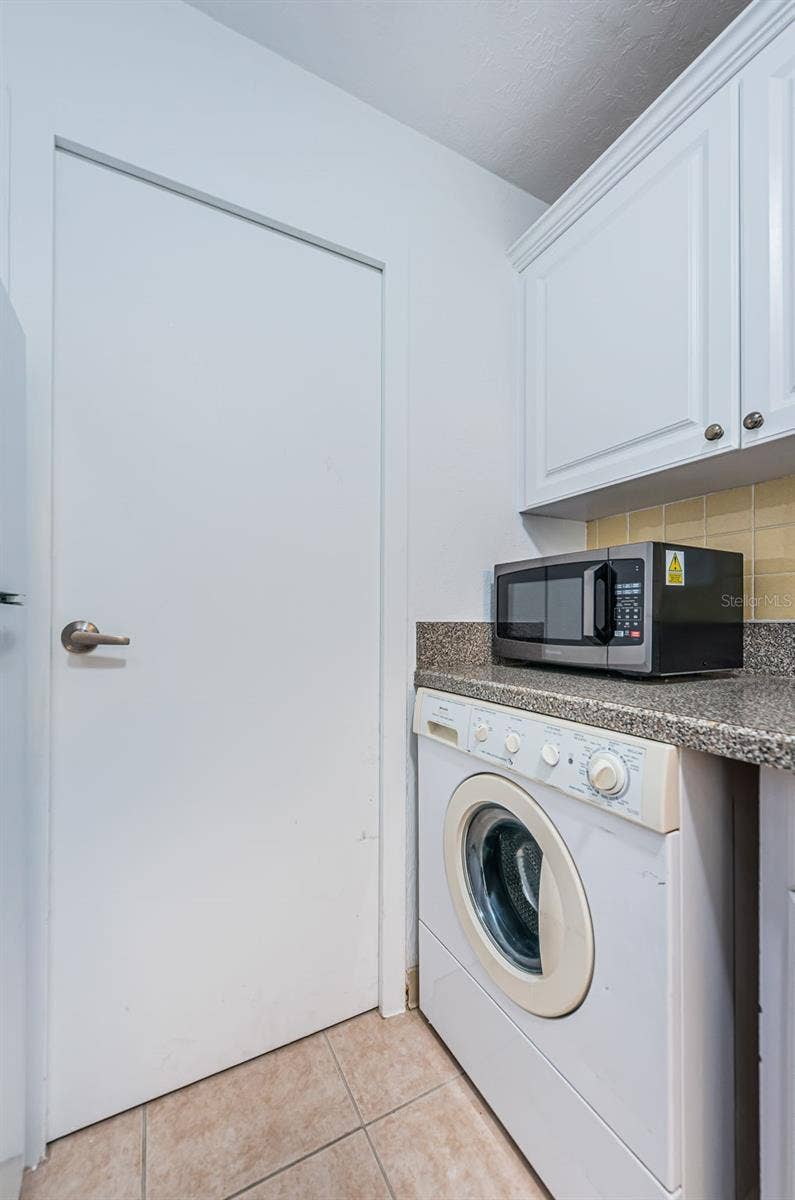 10355 PARADISE BOULEVARD, #711, Treasure Island, FL 33706 10355 PARADISE BOULEVARD, #711, Treasure Island, FL 33706