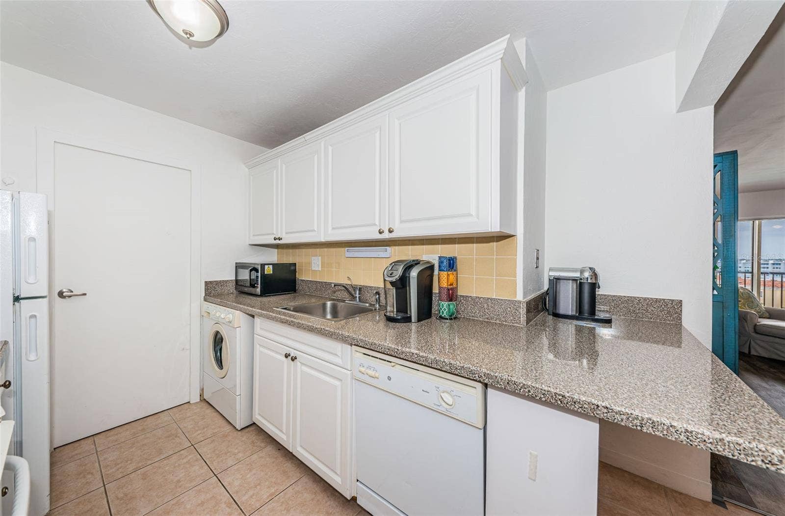 10355 PARADISE BOULEVARD, #711, Treasure Island, FL 33706 10355 PARADISE BOULEVARD, #711, Treasure Island, FL 33706
