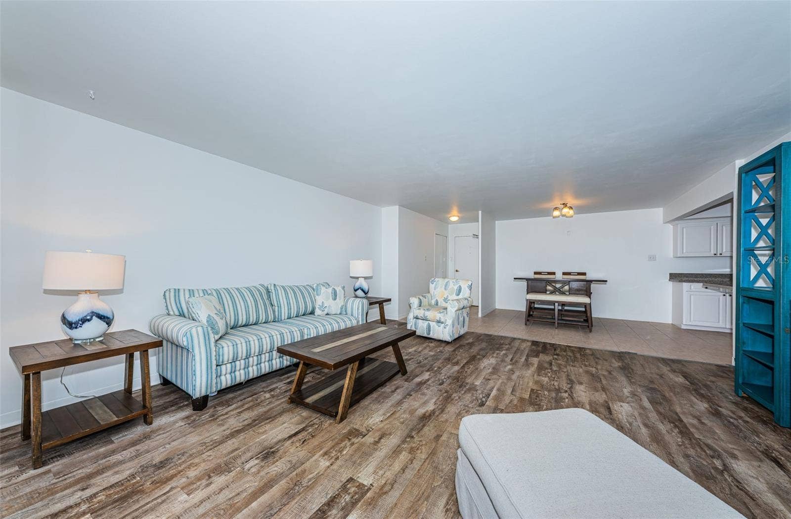 10355 PARADISE BOULEVARD, #711, Treasure Island, FL 33706 10355 PARADISE BOULEVARD, #711, Treasure Island, FL 33706
