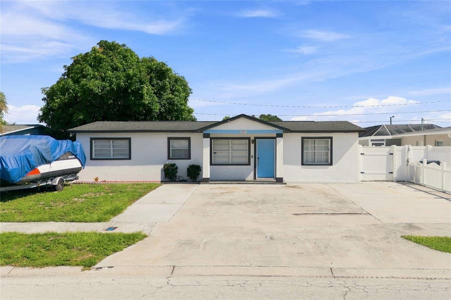 Property photo for 7805 WINSTON LANE, Tampa, FL