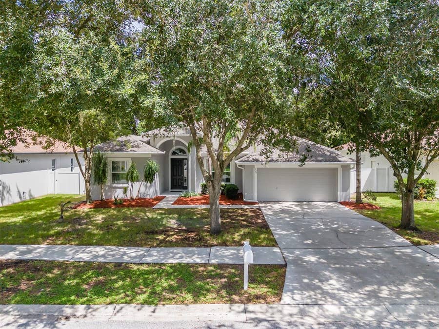 Property photo for 220 TAYLOR BAY LANE, Brandon, FL
