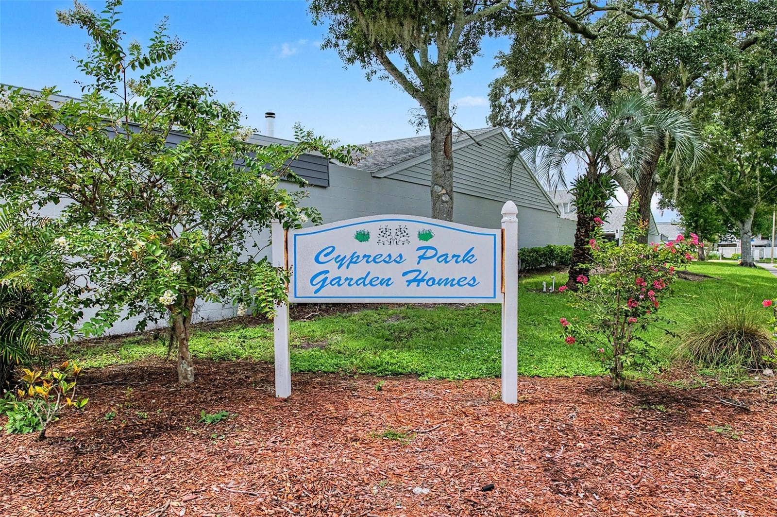11923 DIETZ DRIVE, #8, Tampa, FL 33626