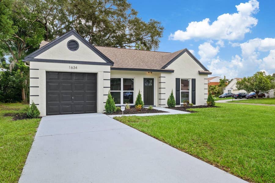 Property photo for 1634 CROSSRIDGE DRIVE, Brandon, FL