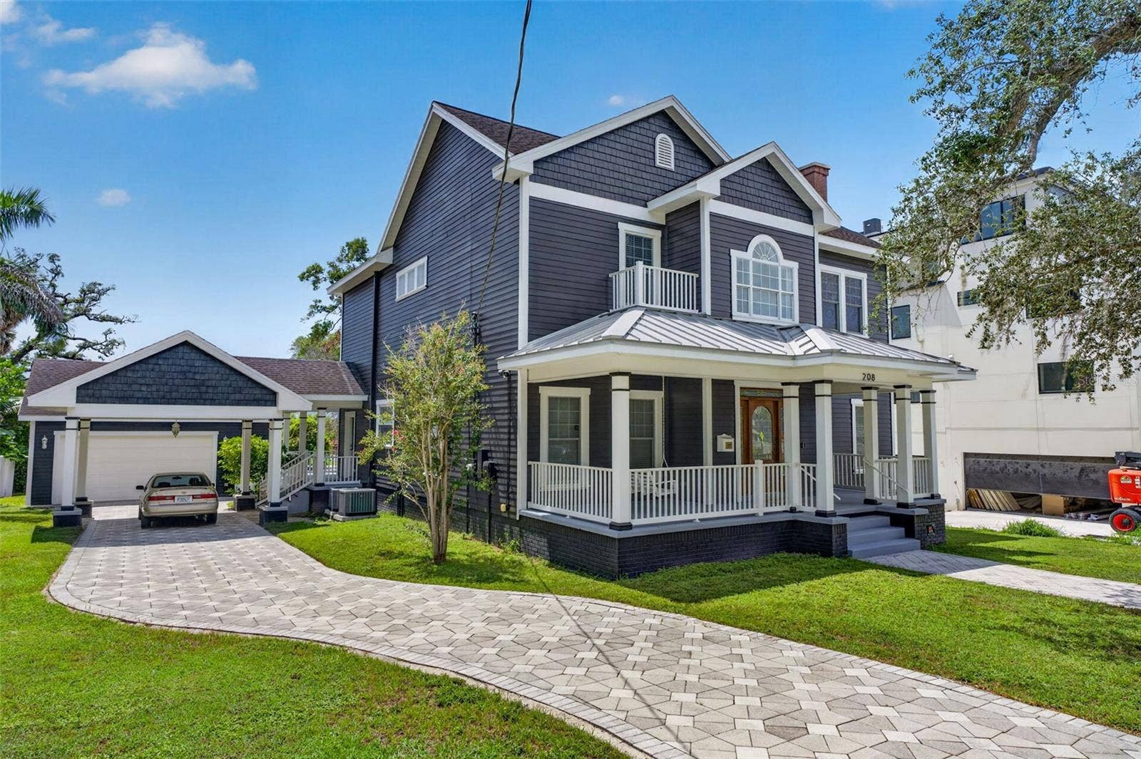 208 W ROSS AVENUE, Tampa, FL 33602 208 W ROSS AVENUE, Tampa, FL 33602