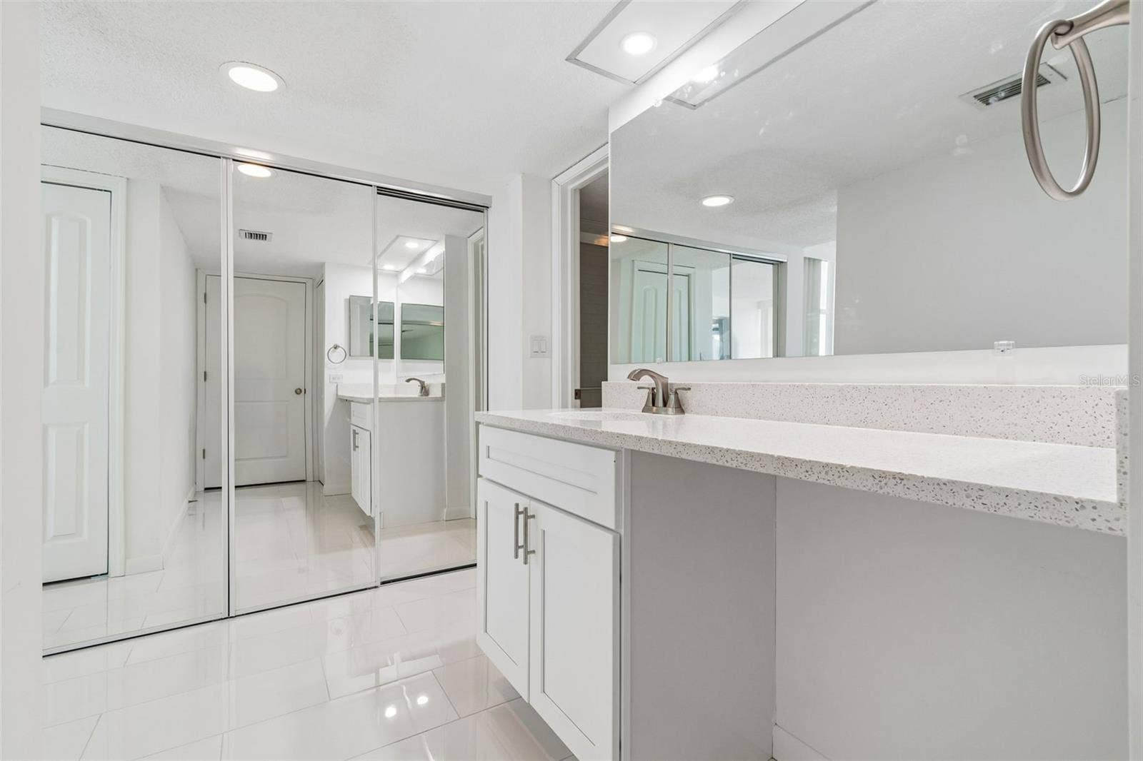 450 TREASURE ISLAND CAUSEWAY, #106, Treasure Island, FL 33706 450 TREASURE ISLAND CAUSEWAY, #106, Treasure Island, FL 33706