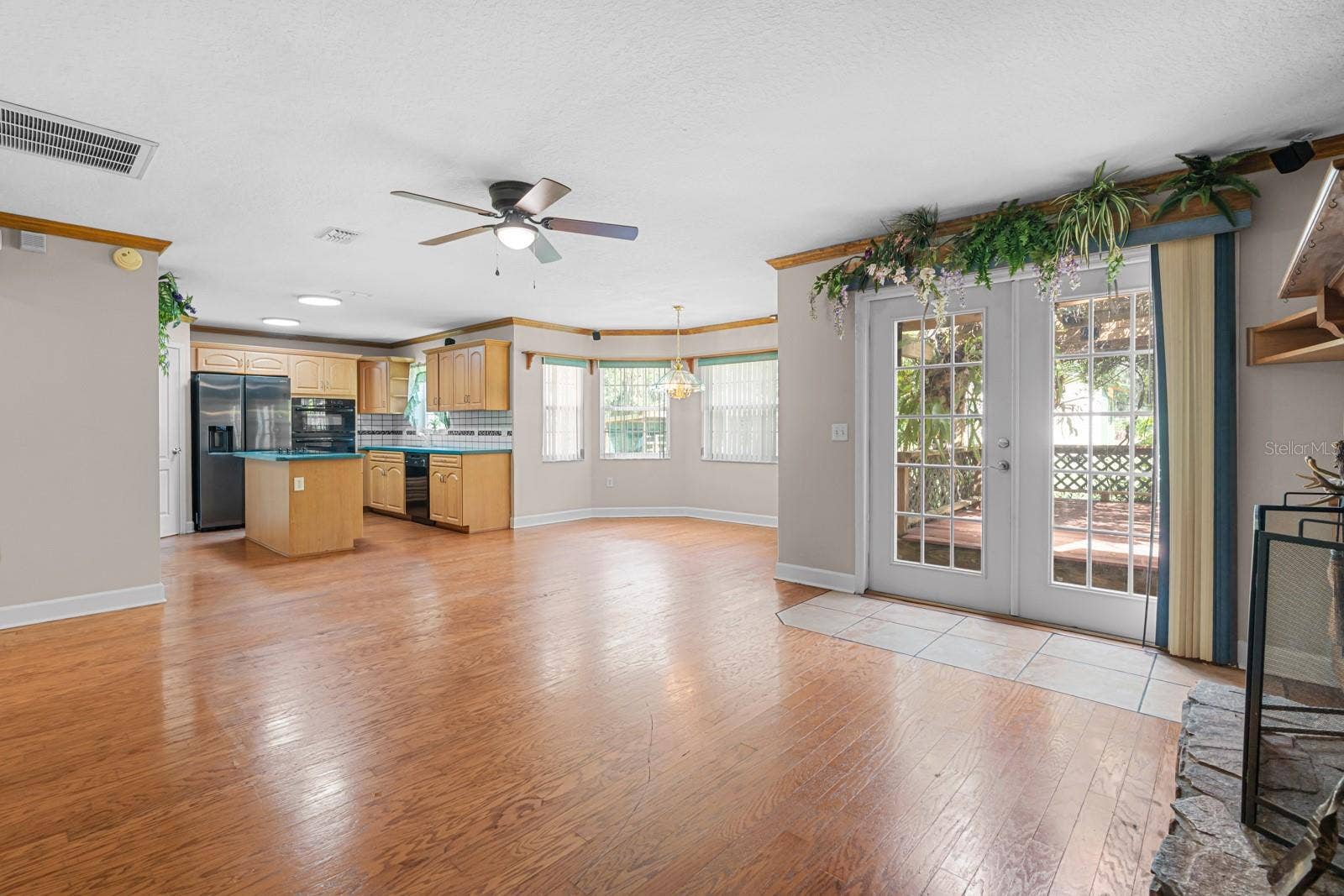 1435 CHERRY LANE, Lakeland, FL 33811 1435 CHERRY LANE, Lakeland, FL 33811