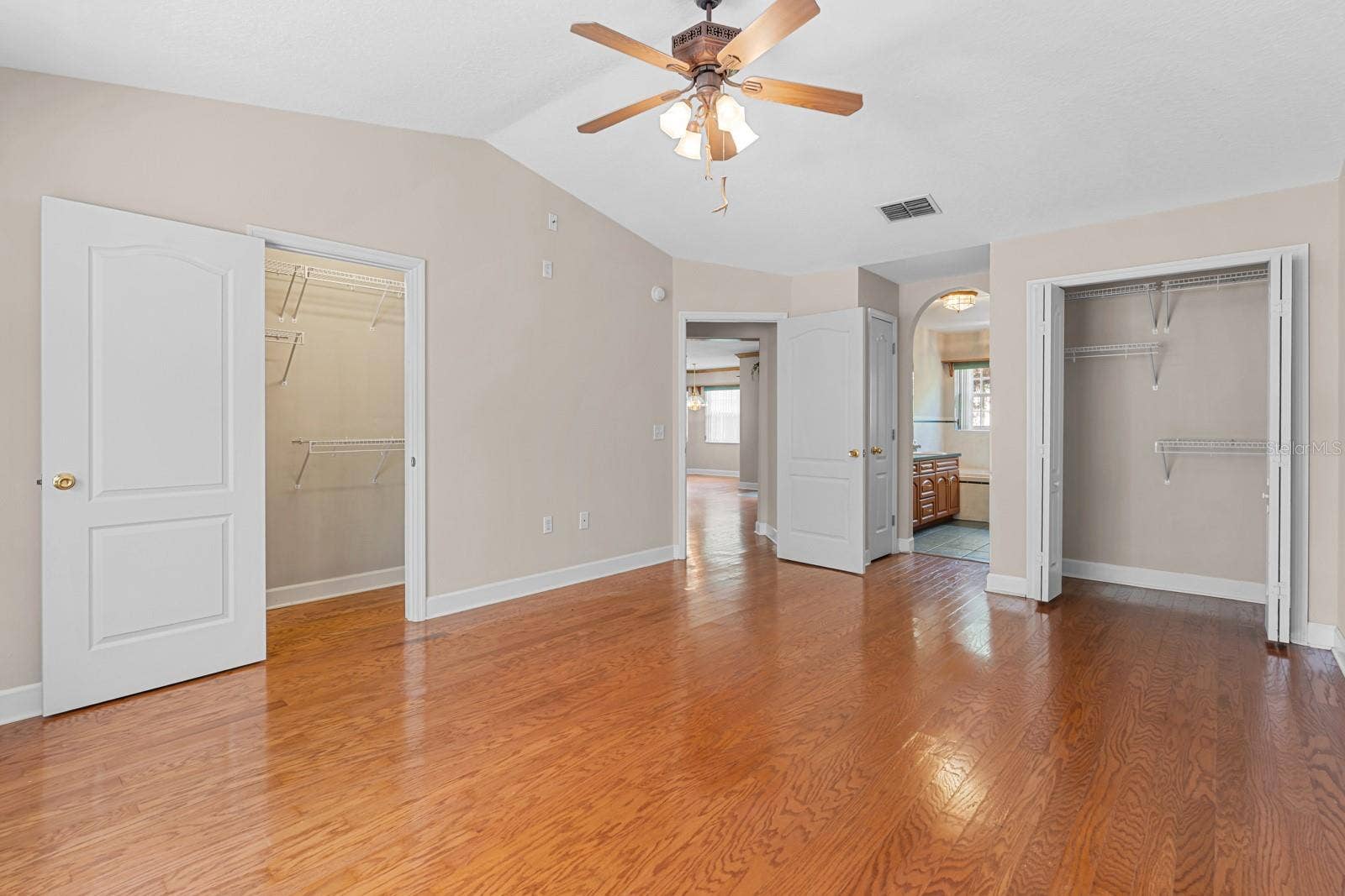 1435 CHERRY LANE, Lakeland, FL 33811 Primary Suite, main floor