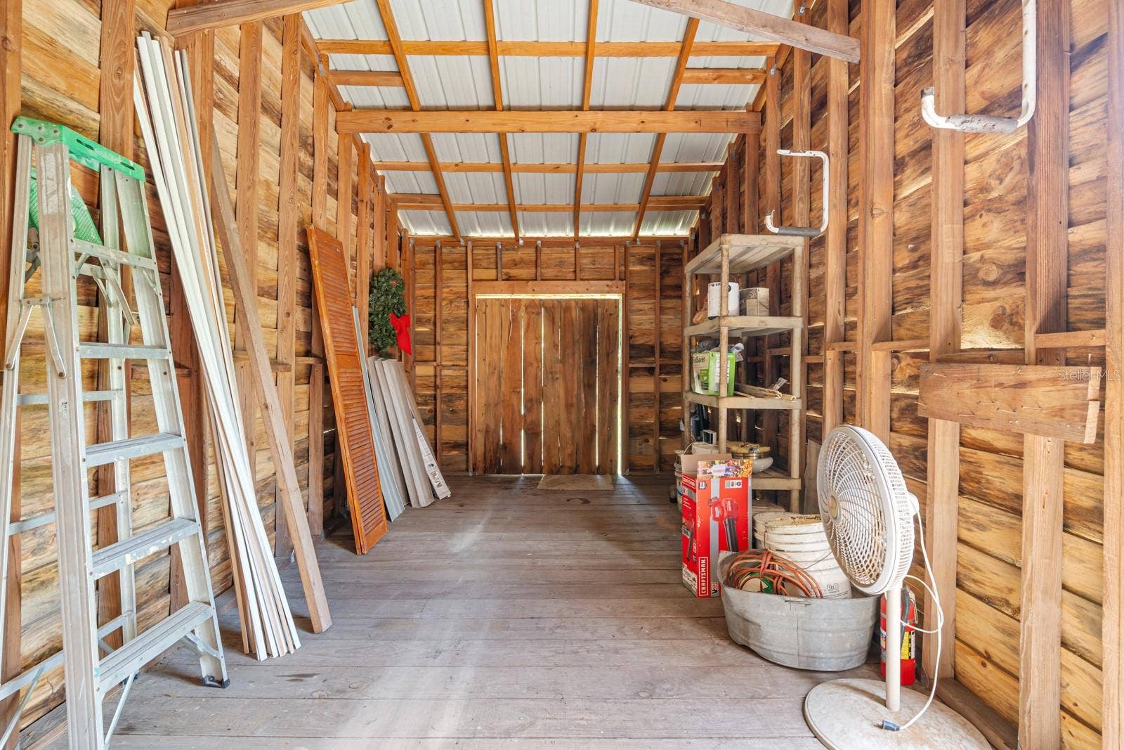1435 CHERRY LANE, Lakeland, FL 33811 Shed interior