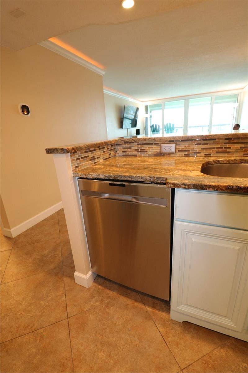 9495 BLIND PASS ROAD, #504, St Pete Beach, FL 33706 updated appliances