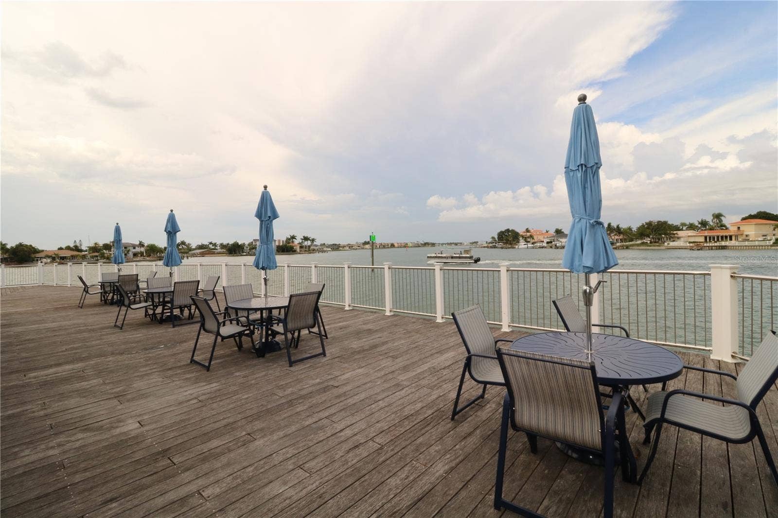 9495 BLIND PASS ROAD, #504, St Pete Beach, FL 33706 Community sitting area