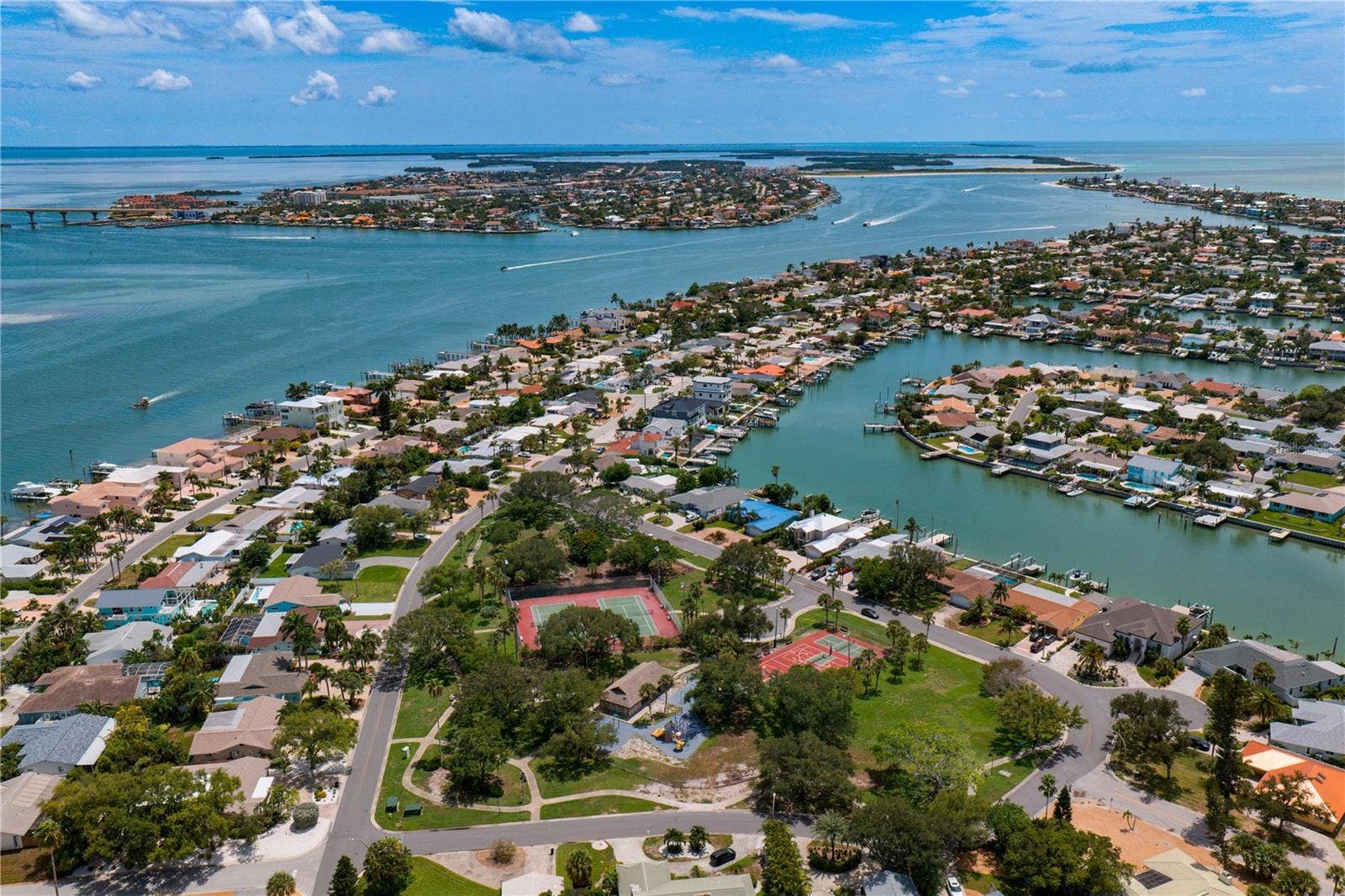 3142 W VINA DEL MAR BOULEVARD, St Pete Beach, FL 33706 Vina Del Mar Park