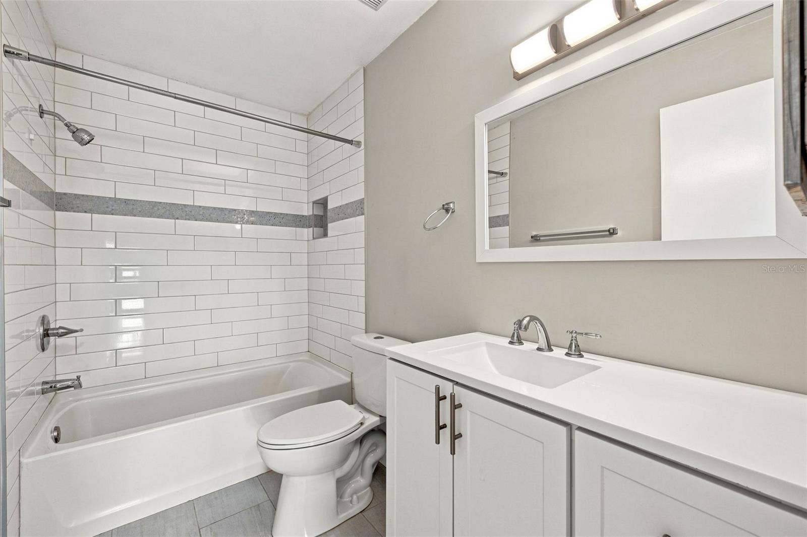 11409 8TH STREET N, #1504, St Petersburg, FL 33716 Updated Bathroom