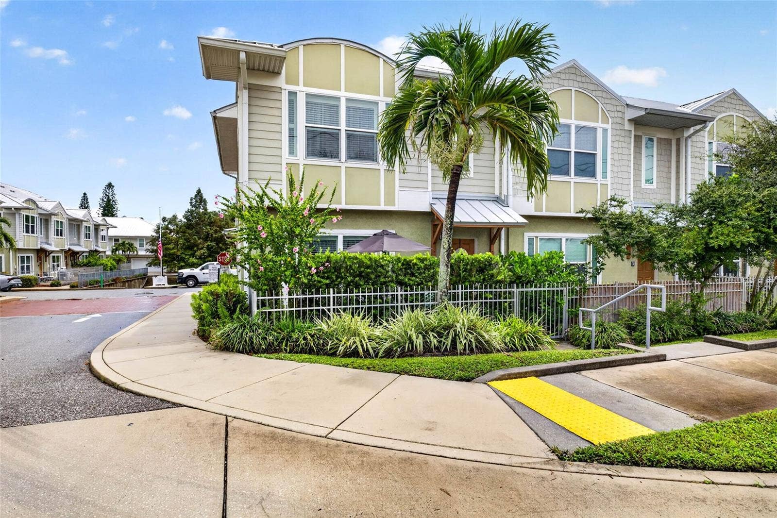 119 N BETTY LANE, Clearwater, FL 33755 119 N BETTY LANE, Clearwater, FL 33755