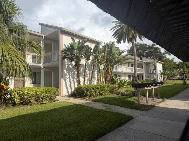 Property photo for 105 LAKEVIEW WAY, #105, Oldsmar, FL