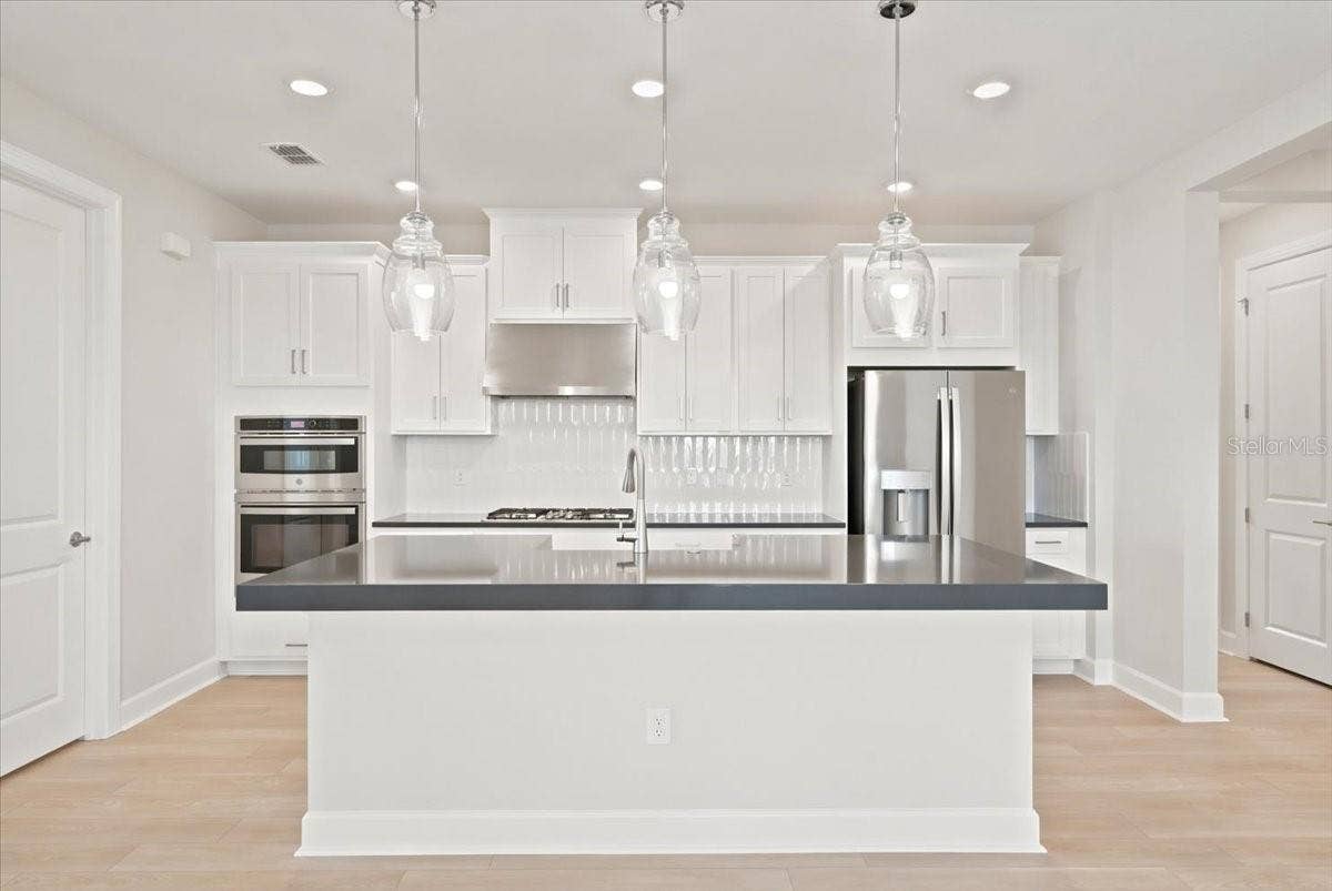 7804 CASPIAN, Palmetto, FL 34221 7804 CASPIAN, Palmetto, FL 34221