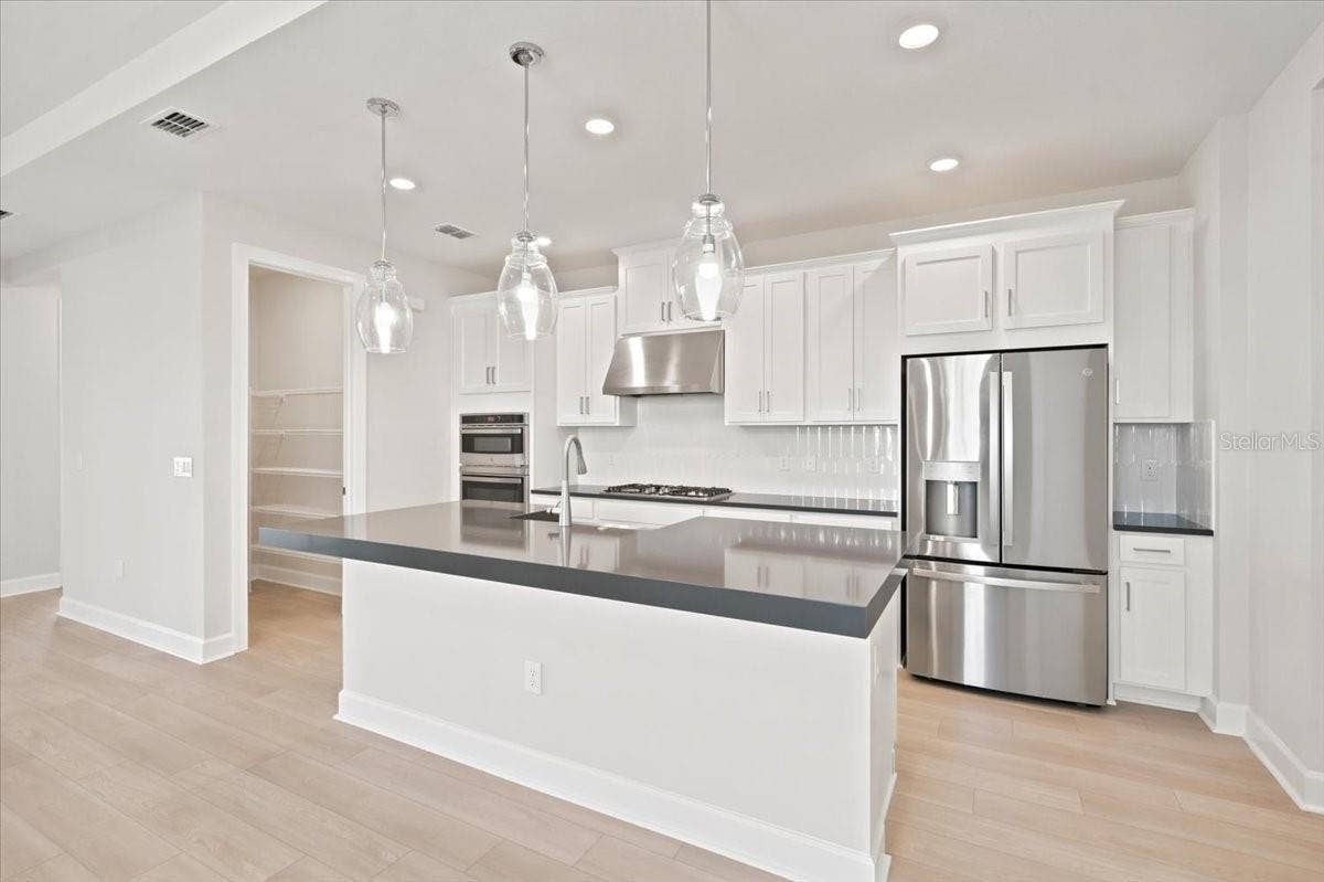 7804 CASPIAN, Palmetto, FL 34221 7804 CASPIAN, Palmetto, FL 34221