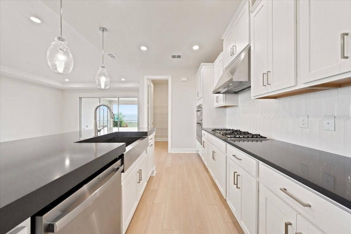 7804 CASPIAN, Palmetto, FL 34221 7804 CASPIAN, Palmetto, FL 34221