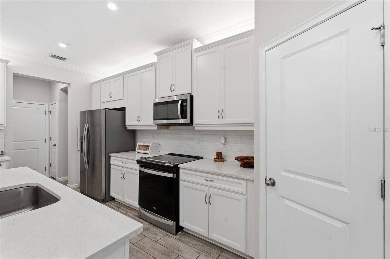 8342 WILDFLOWER GLEN AVENUE, Odessa, FL 33556 8342 WILDFLOWER GLEN AVENUE, Odessa, FL 33556