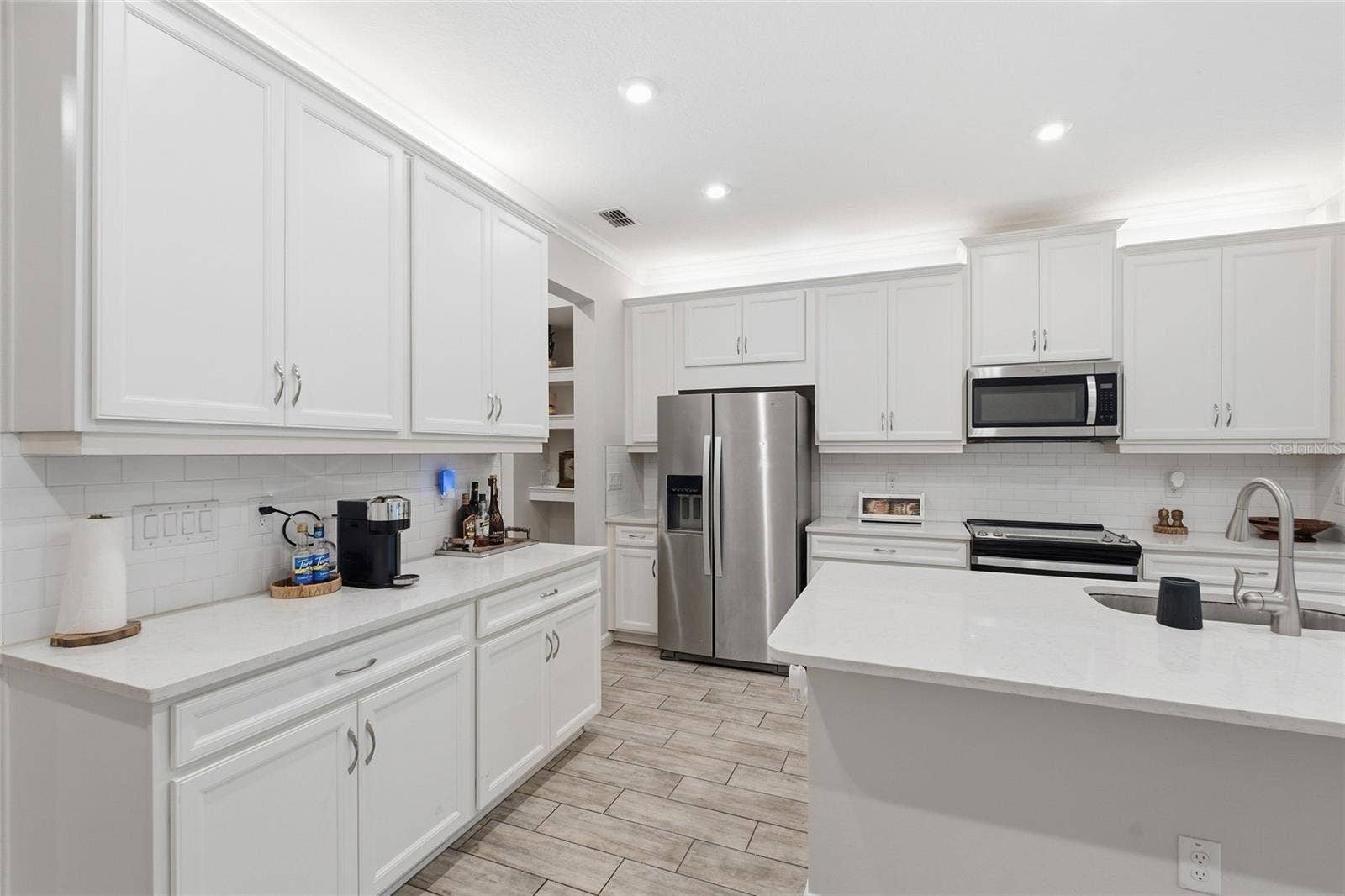 8342 WILDFLOWER GLEN AVENUE, Odessa, FL 33556 8342 WILDFLOWER GLEN AVENUE, Odessa, FL 33556