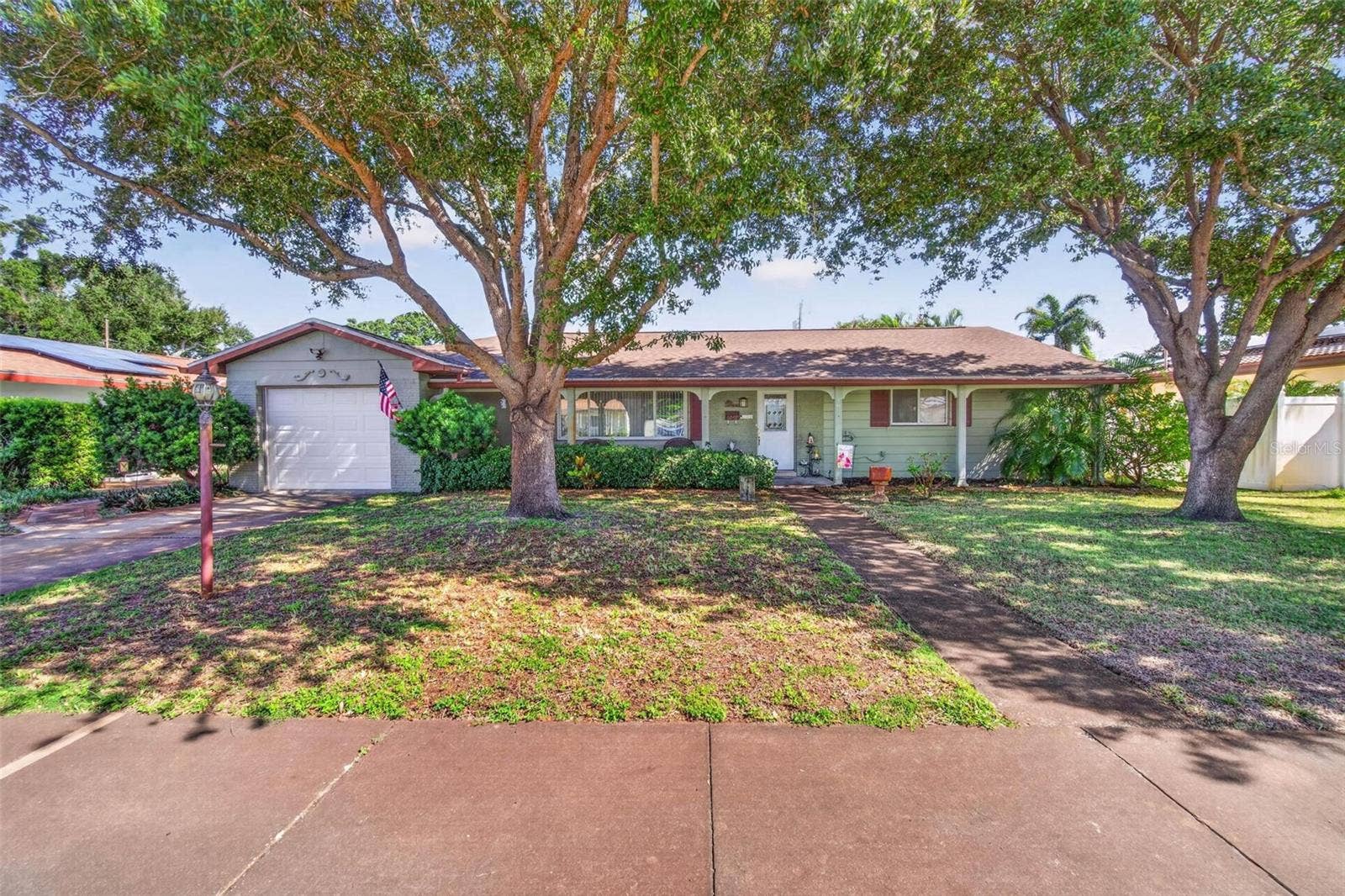 6069 27TH AVENUE N, St Petersburg, FL 33710