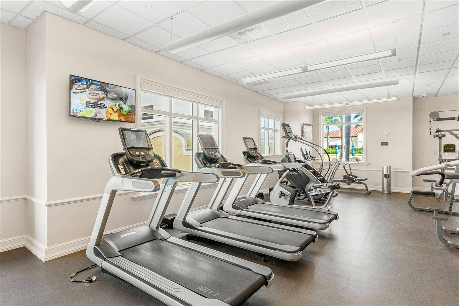 300 BEACH DRIVE NE, #309, St Petersburg, FL 33701 300 BEACH DRIVE NE, #309, St Petersburg, FL 33701