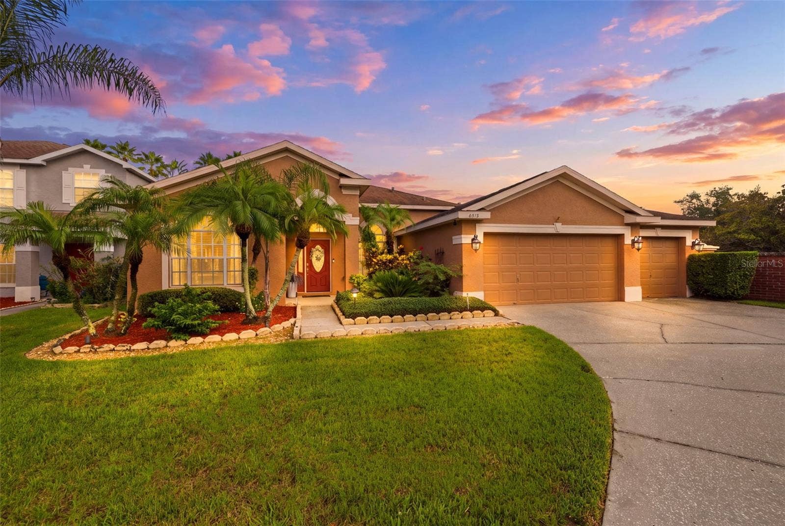 8518 PARROTS LANDING DRIVE, Tampa, FL 33647 8518 PARROTS LANDING DRIVE, Tampa, FL 33647