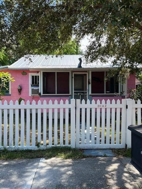 Property photo for 535 WILKIE STREET, Dunedin, FL