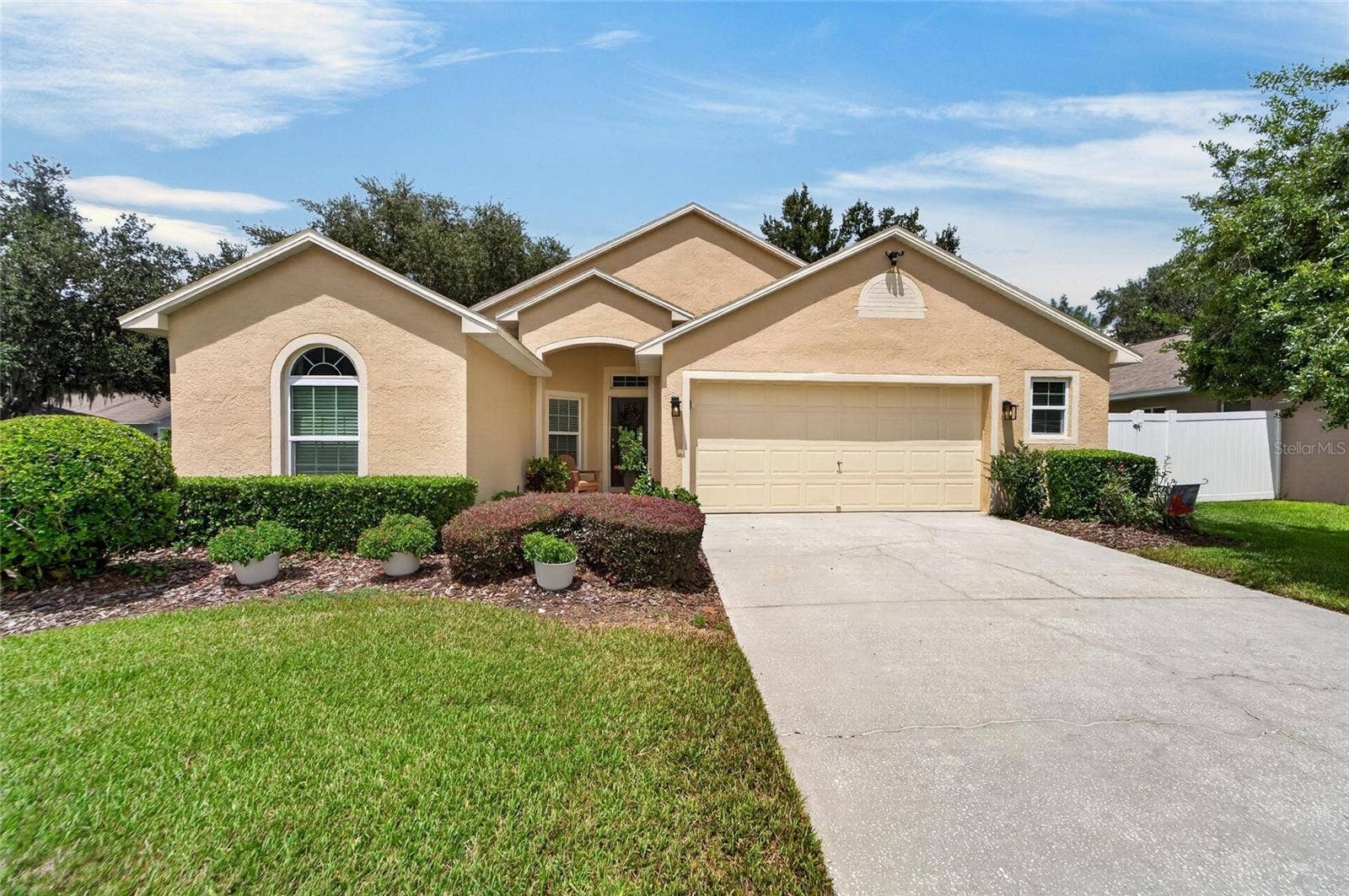 3132 BEAVER POND TRAIL, Valrico, FL 33596 3132 BEAVER POND TRAIL, Valrico, FL 33596