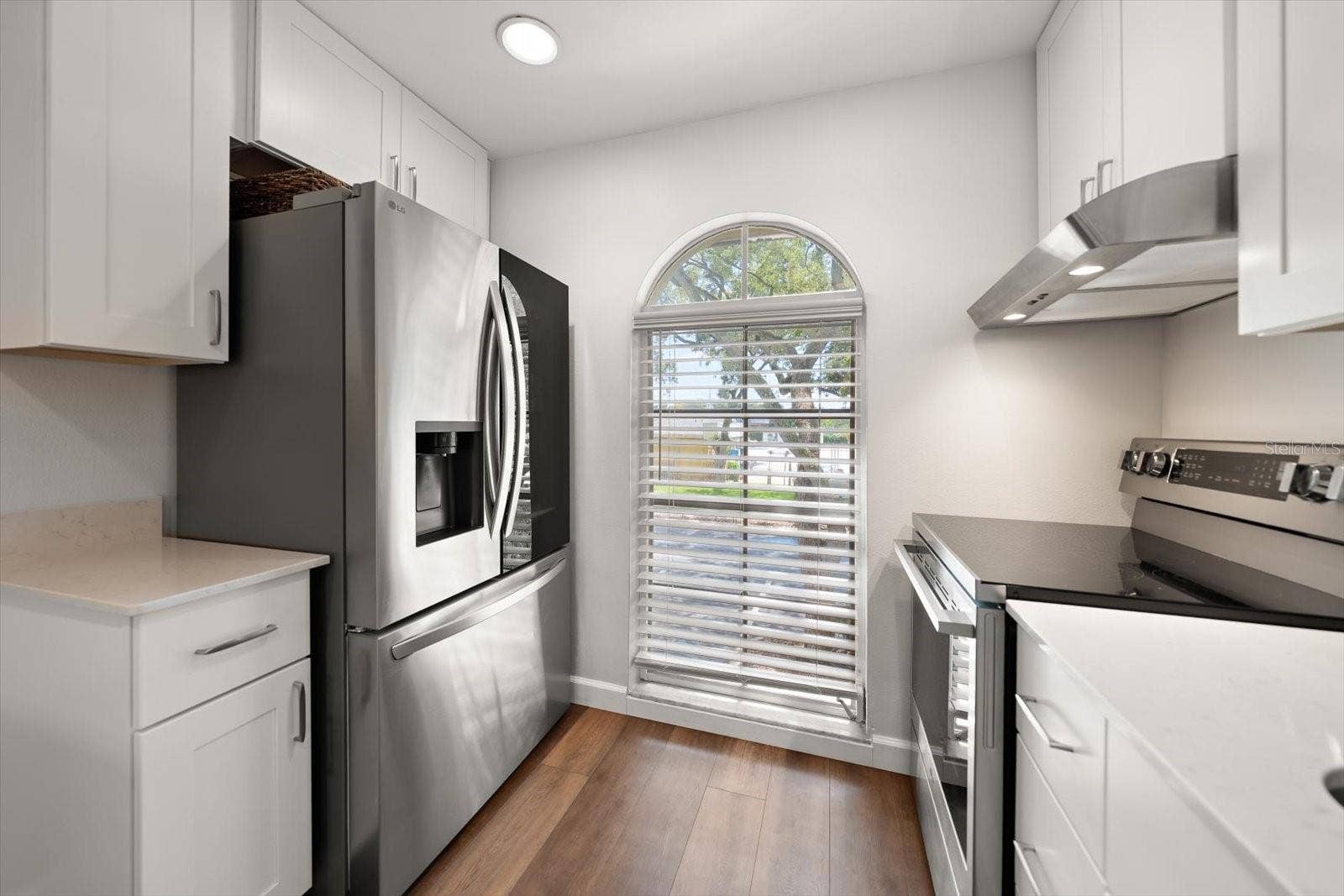 1975 W BAY DRIVE, #109, Largo, FL 33770 Completely updated kitchen.