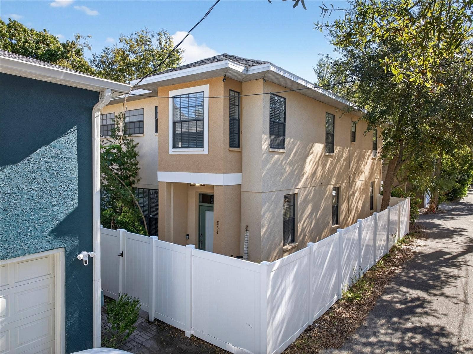 864 17TH AVE N, #1, St Petersburg, FL 33704