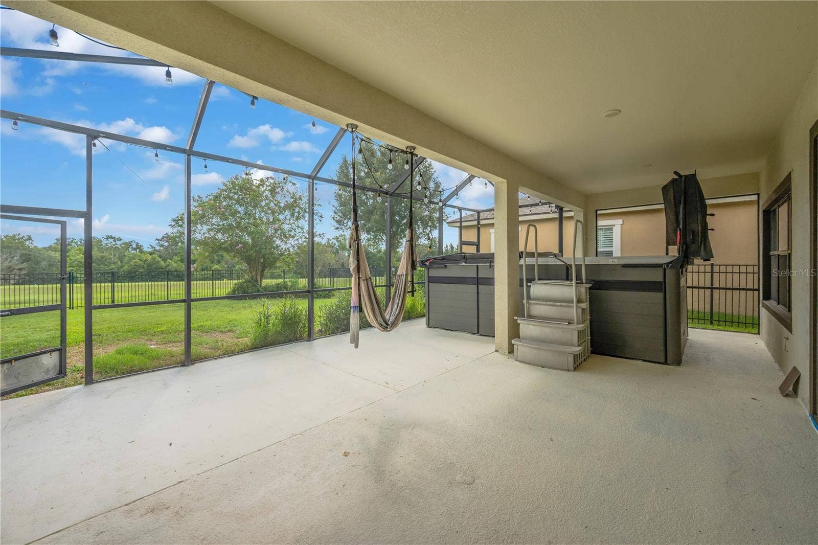 5830 WATERCOLOR DRIVE, Lithia, FL 33547 Swim Spa