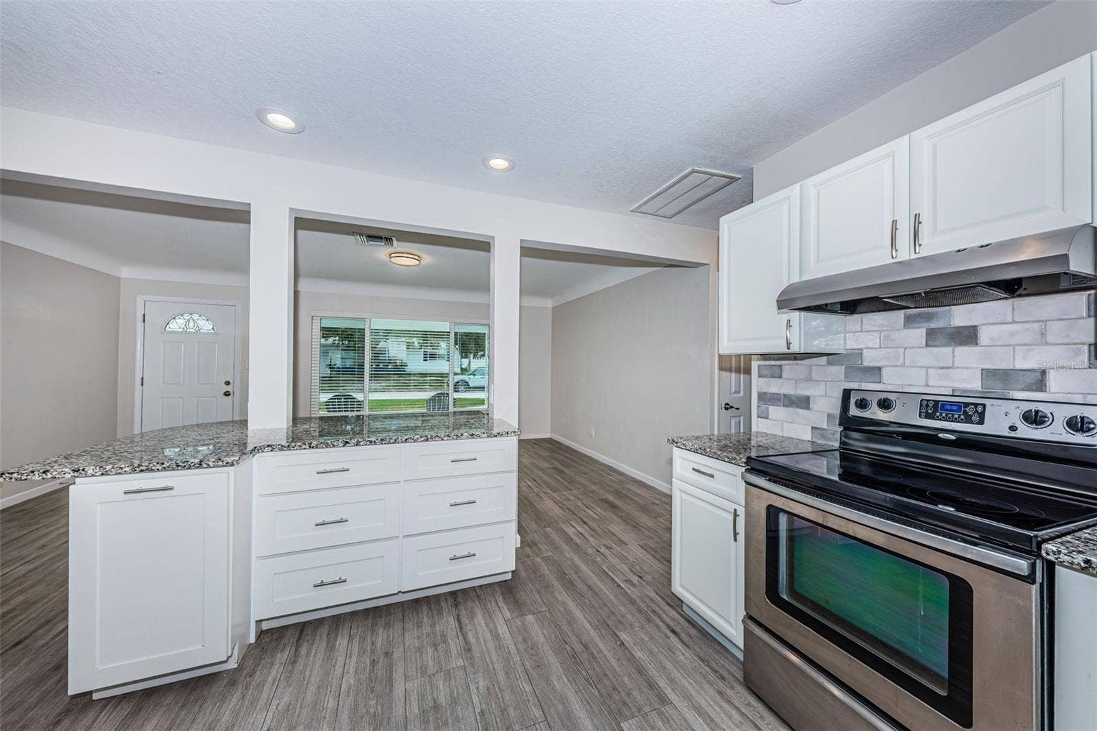 4460 33RD AVENUE N, St Petersburg, FL 33713