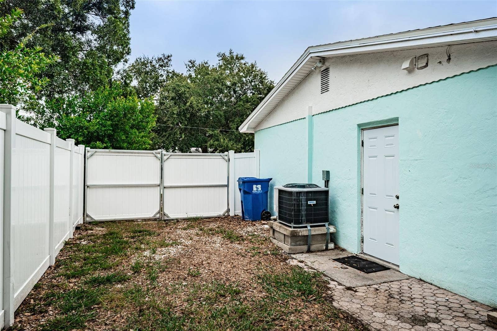 4460 33RD AVENUE N, St Petersburg, FL 33713