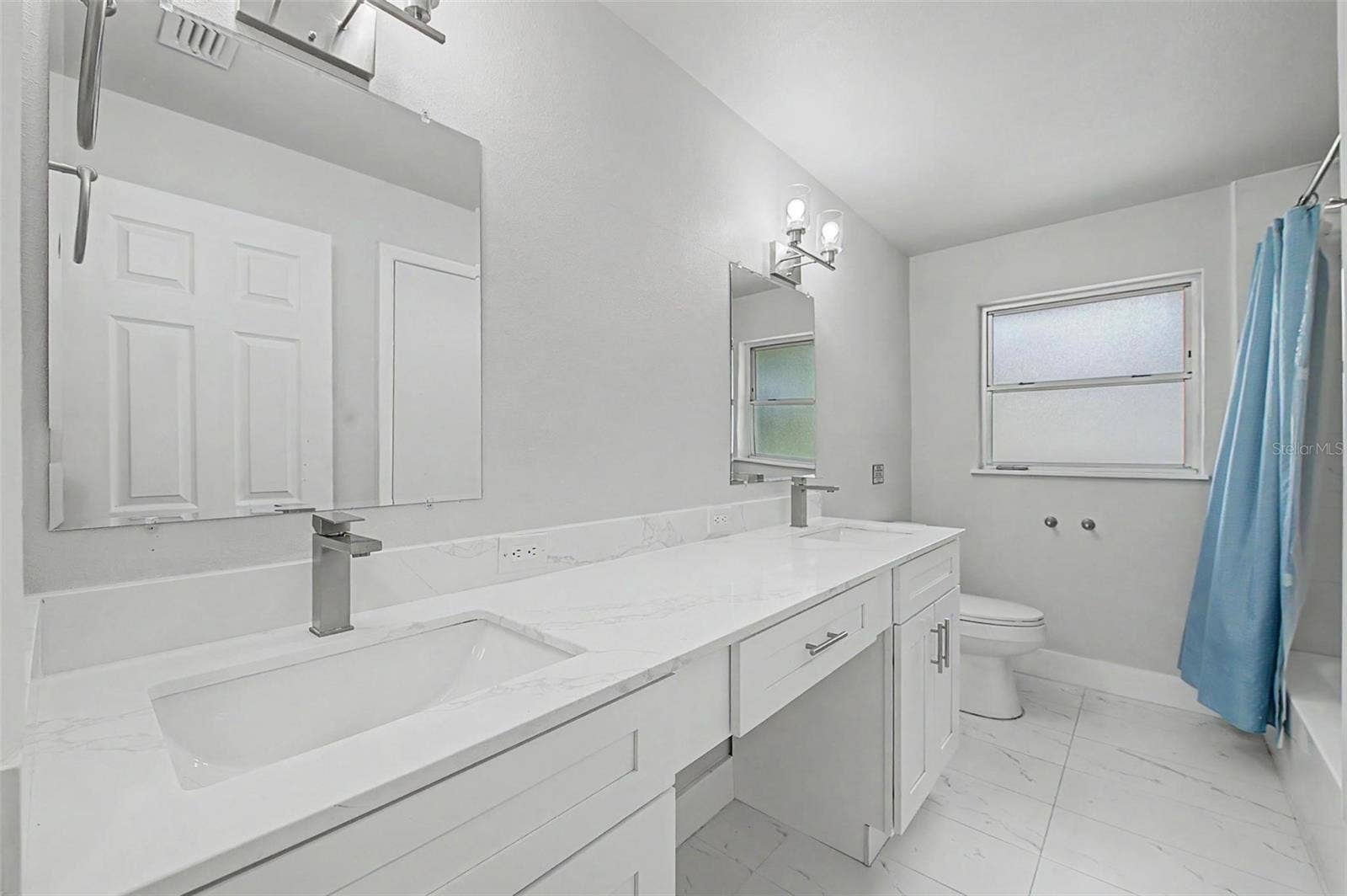 1073 KENWOOD DRIVE, Dunedin, FL 34698 Bathroom 1